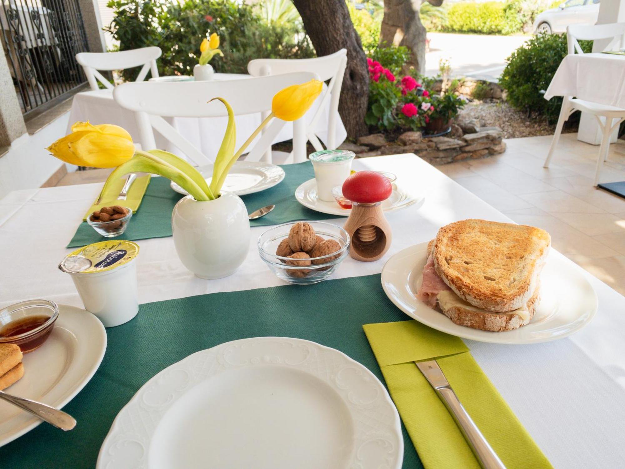 Donatella Hotel Posada (Sardinia)