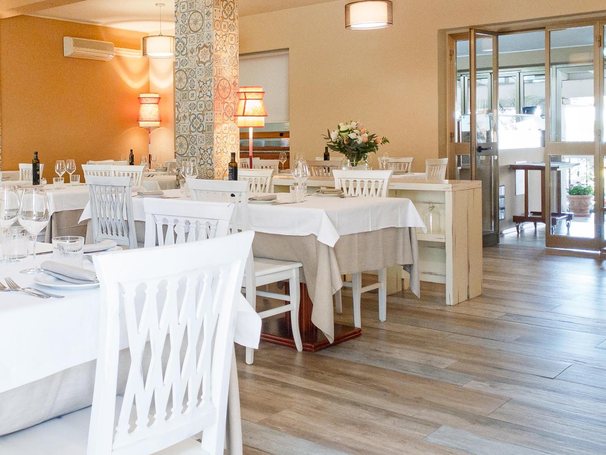 Donatella Hotel Posada (Sardinia)